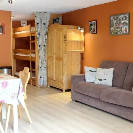 Confort, Balcon Sud, Au Pied Des Pistes Et Commerces, Animaux Acceptes, Le - Fr-1-502-458 Apartment *